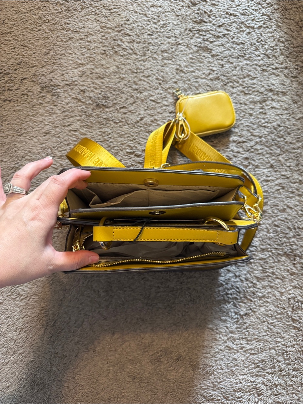 Steve Madden Yellow Crossbody Bag - Picture 5 of 6
